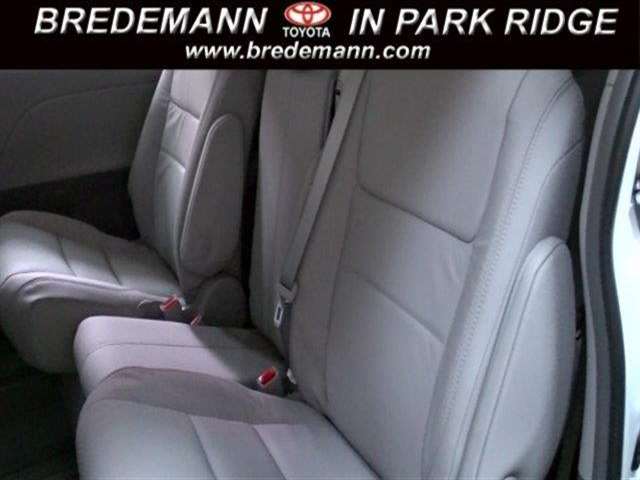 2017 Toyota Sienna XLE